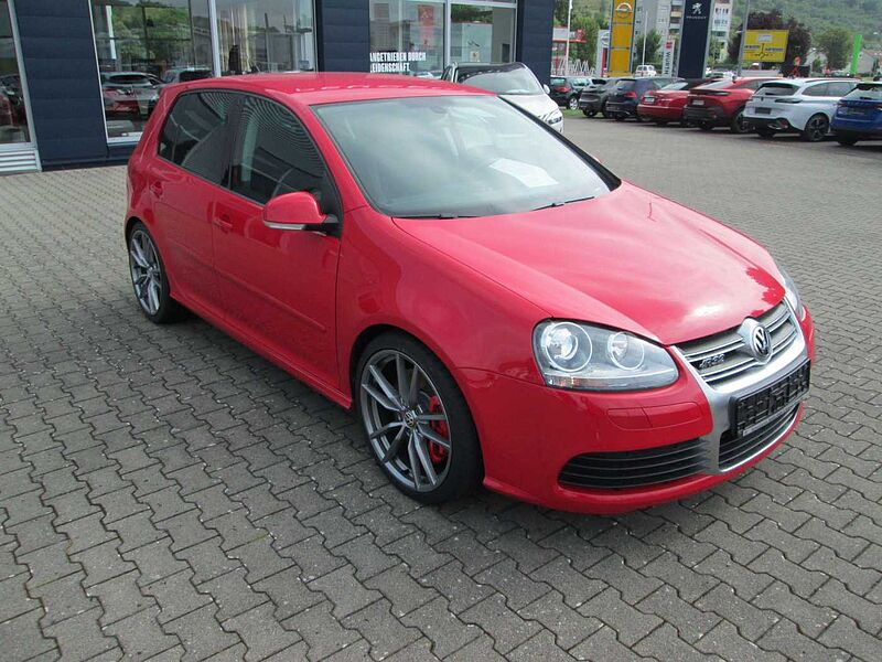 Volkswagen Golf R32