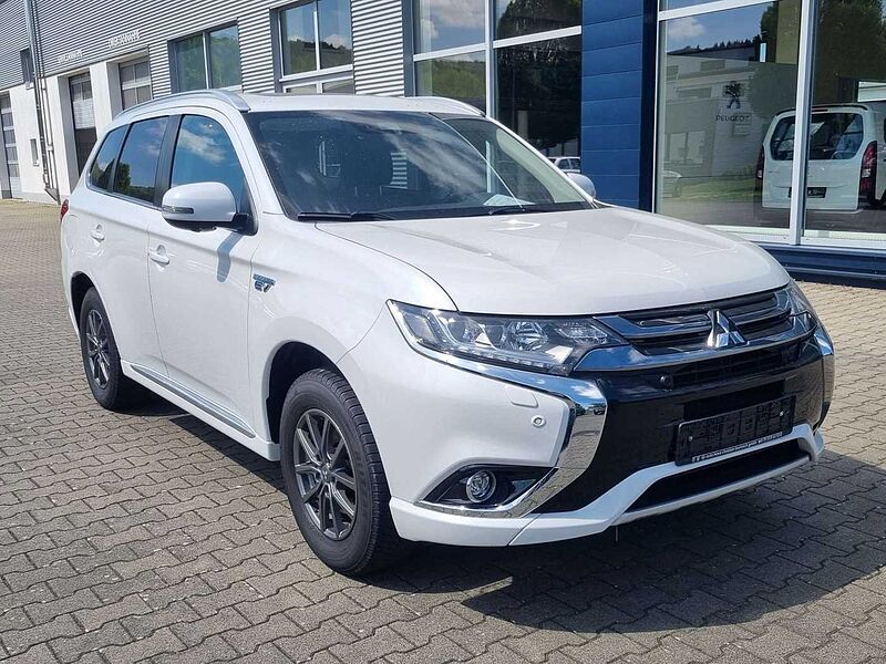 Mitsubishi Outlander PHEV Top 4WD